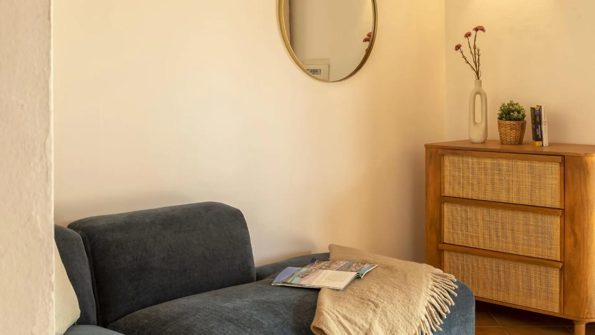 Holiday Home Momo By Interhome Viddalba